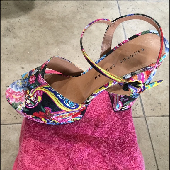 Shoes - Picture 3 of 4